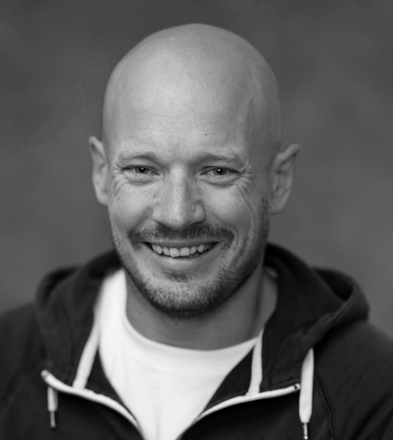 Antal Adrián kommunikációs szakember portréja